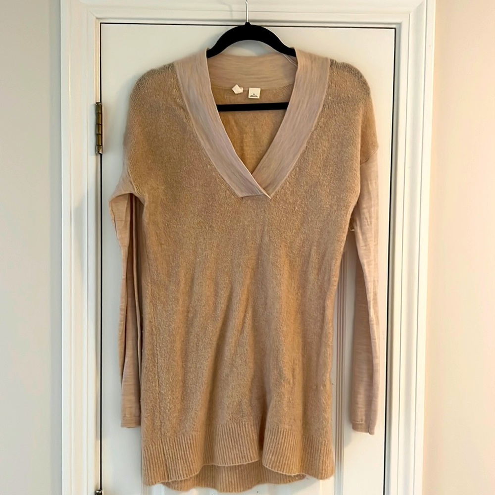 Tan Moth Anthropologie Sweater Size Medium!